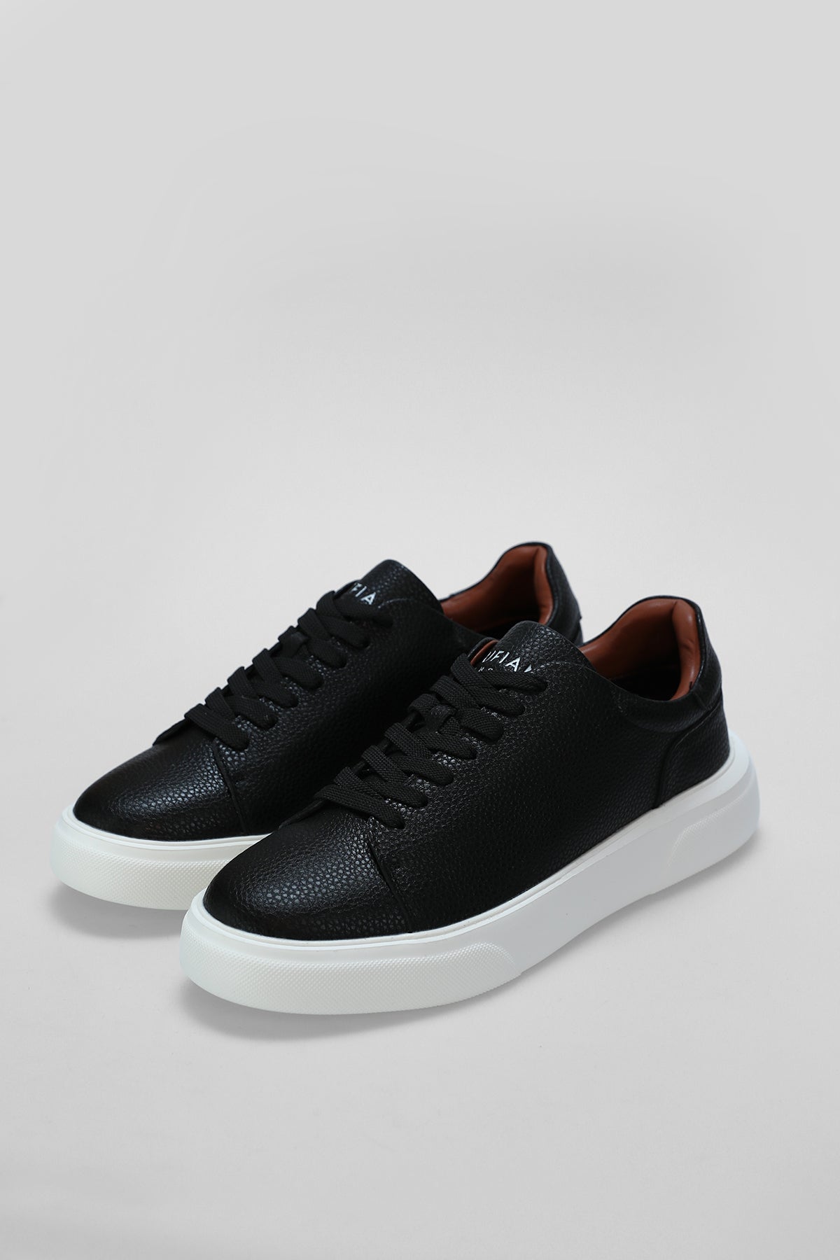 TOMMY SHOES BLACK/WHITE
