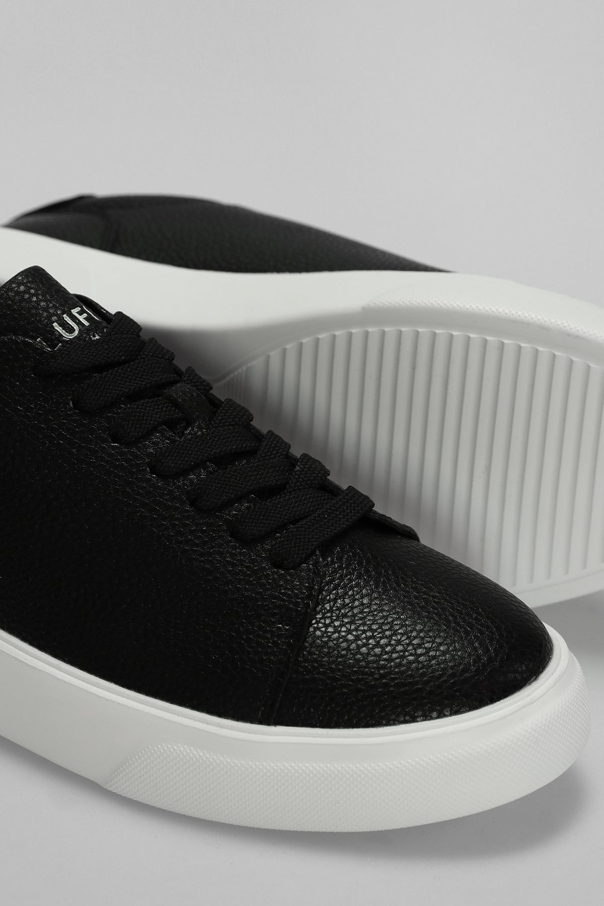 TOMMY SHOES BLACK/WHITE