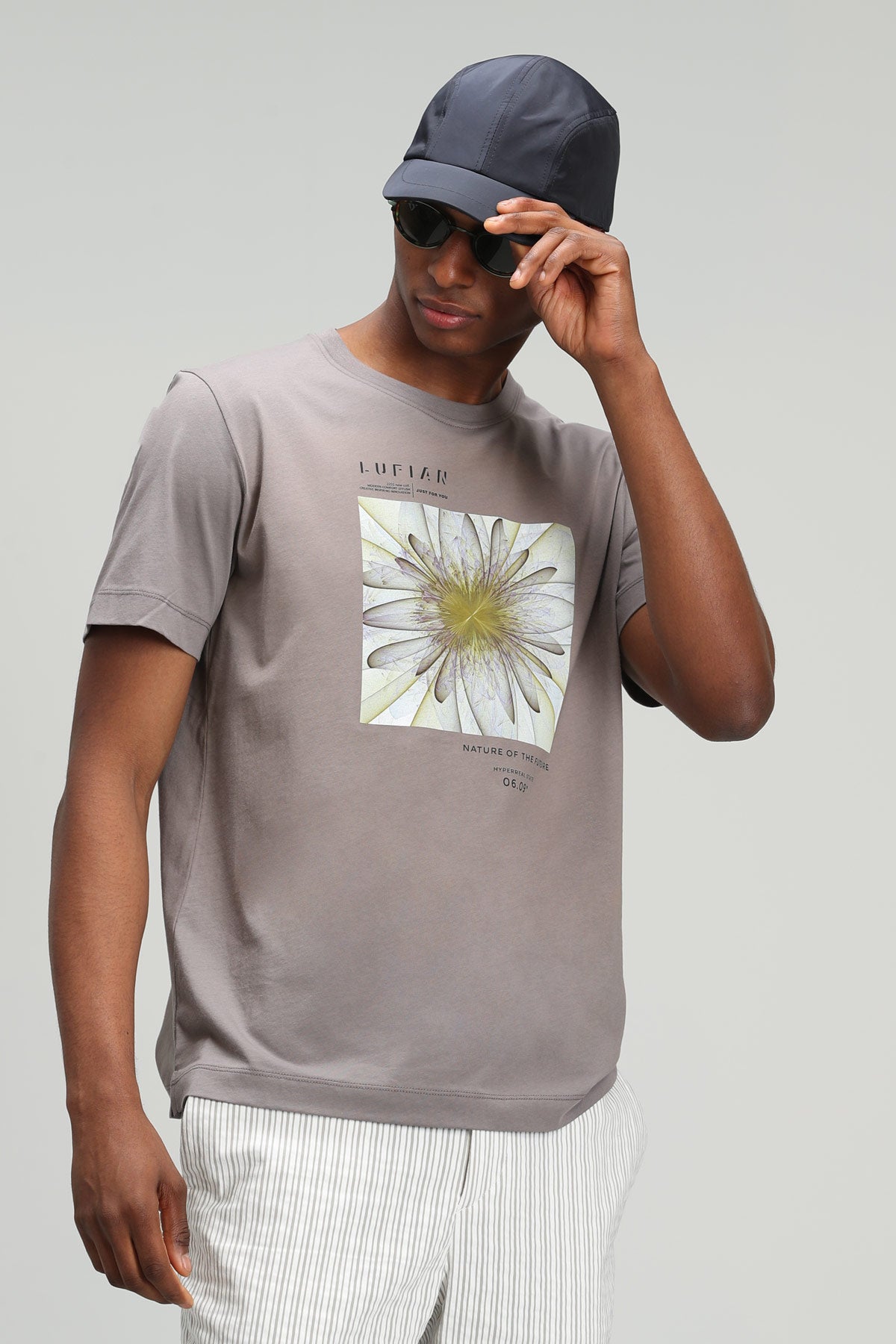 Tani Modern Graphic T- Shirt