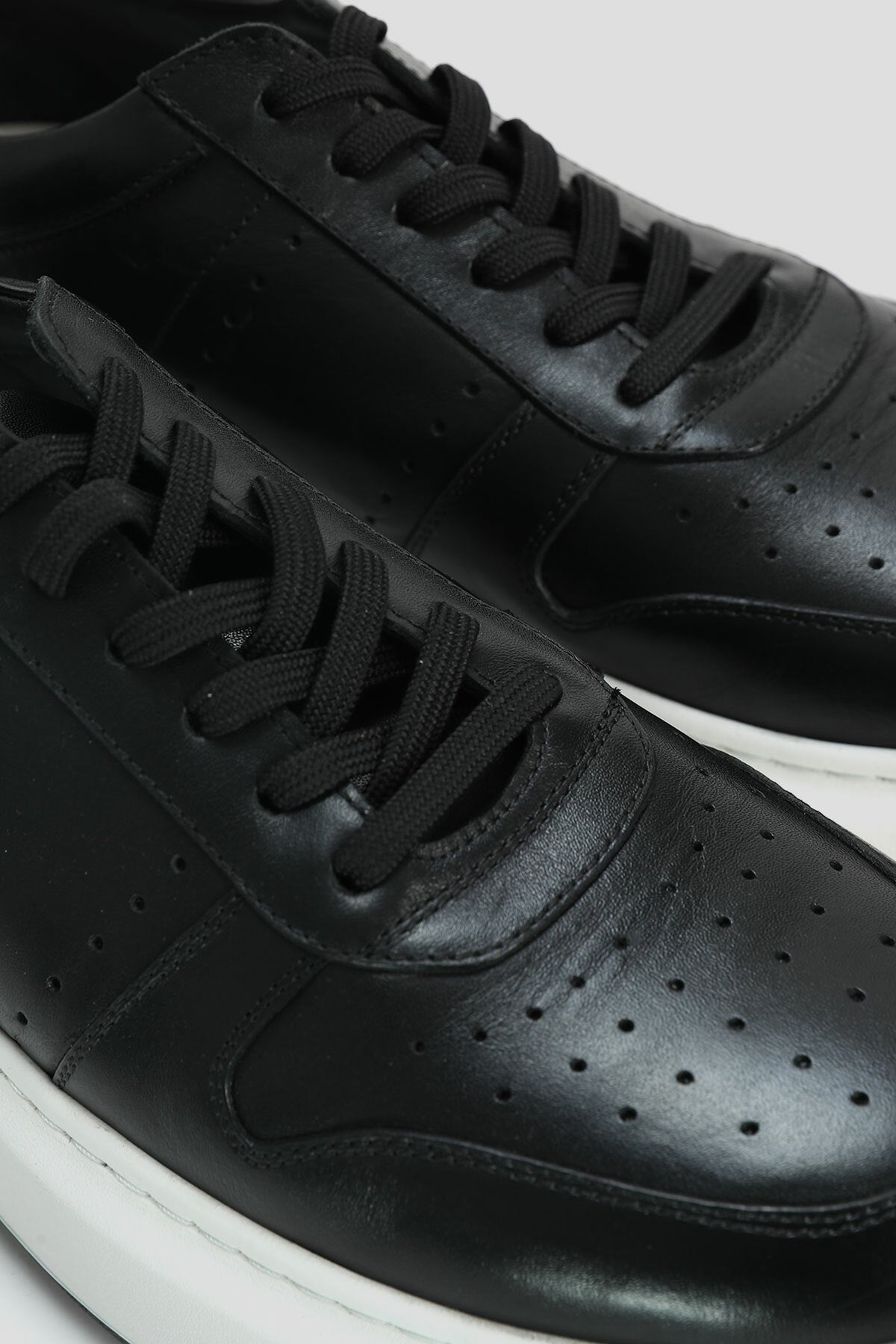 Volare Men's Leather Sneakers